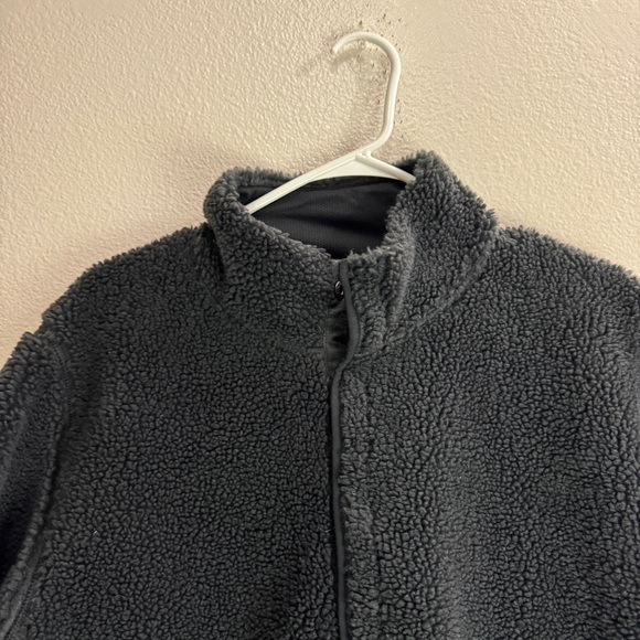 Nike Yoga Fleece Deep Pile Jacket Size Small - Picture 4 of 10